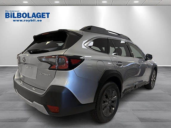 Subaru Outback 3 of 9