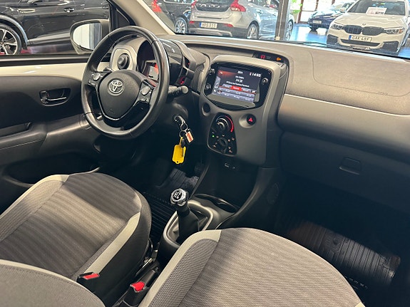 Toyota Aygo 9 of 18