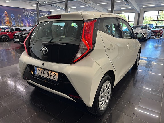 Toyota Aygo 5 of 18