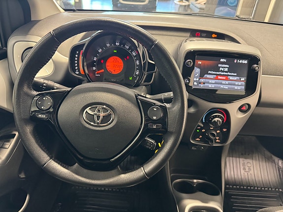 Toyota Aygo 12 of 18