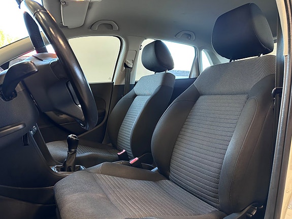 Volkswagen Polo 6 of 13