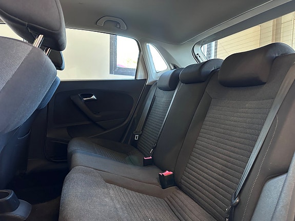 Volkswagen Polo 8 of 13
