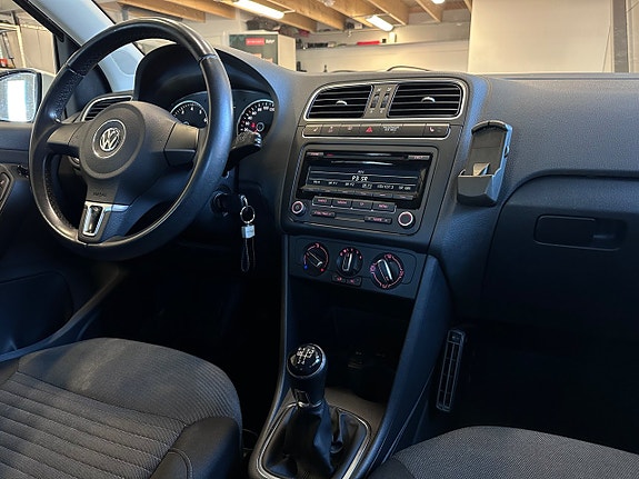 Volkswagen Polo 9 of 13