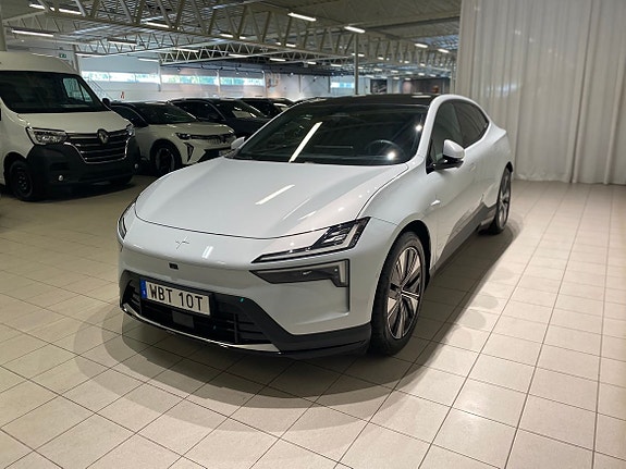 Polestar 4 2 of 20