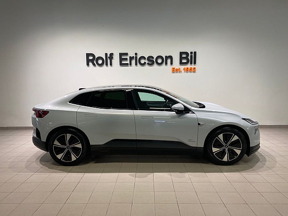 Polestar 4 8 of 20