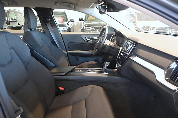 Volvo V60 11 of 24