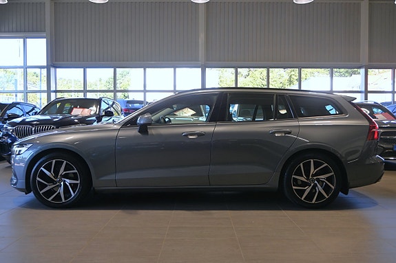 Volvo V60 2 of 24