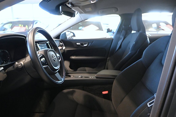 Volvo V60 8 of 24