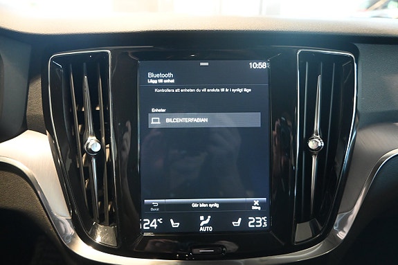 Volvo V60 19 of 24