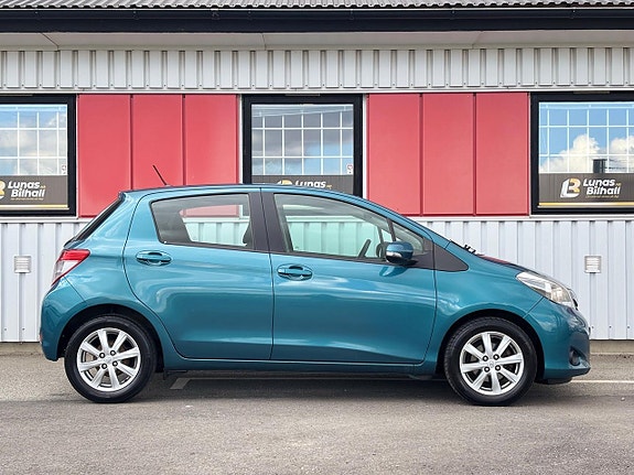 Toyota Yaris 6 of 20