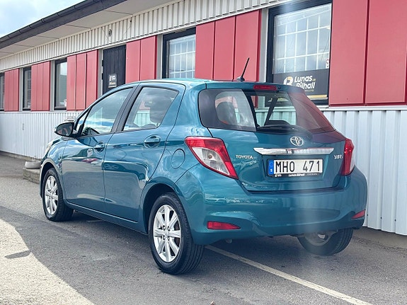 Toyota Yaris 4 of 20