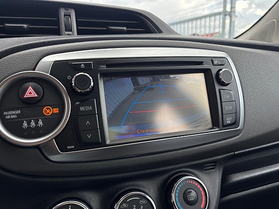 Toyota Yaris 18 of 20
