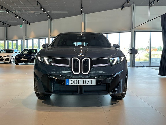 BMW iX3 2 of 23