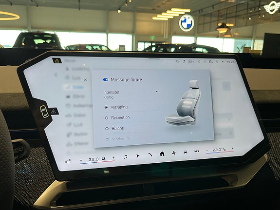 BMW iX3 16 of 23