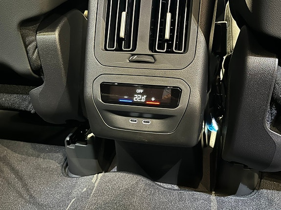 BMW iX3 21 of 23