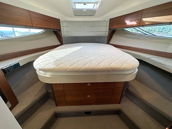 Princess V40 Sunbed (2018) 8 of 12