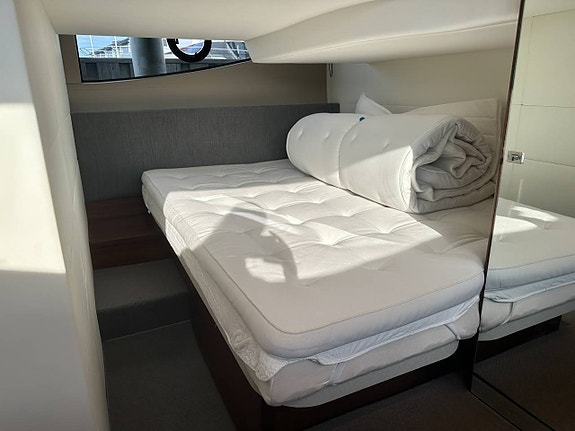 Princess V40 Sunbed (2018) 11 of 12