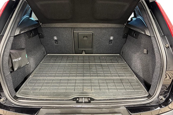 Volvo XC40 10 of 22