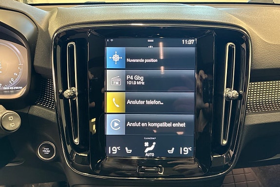 Volvo XC40 16 of 22