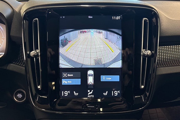 Volvo XC40 21 of 22