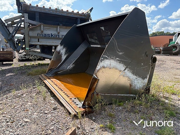 Högtippande flisskopa UFO Stora BM