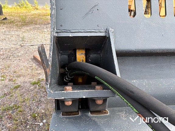 Högtippande flisskopa UFO Stora BM 15 of 22