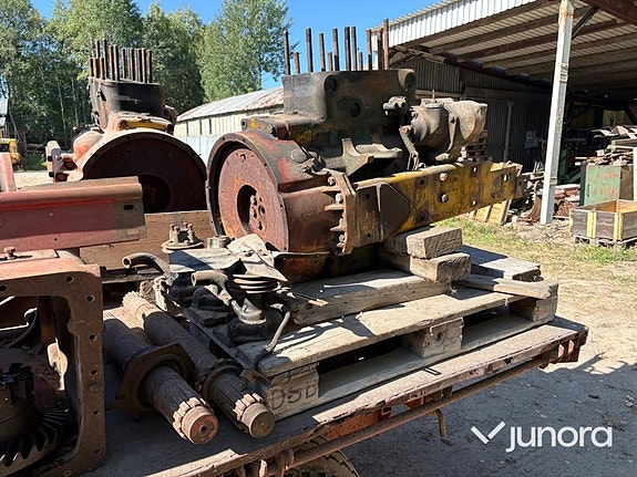 Parti med delar till Volvo BM Boxer 11 of 30