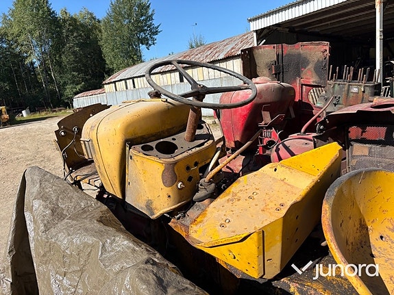 Parti med delar till Volvo BM Boxer 14 of 30