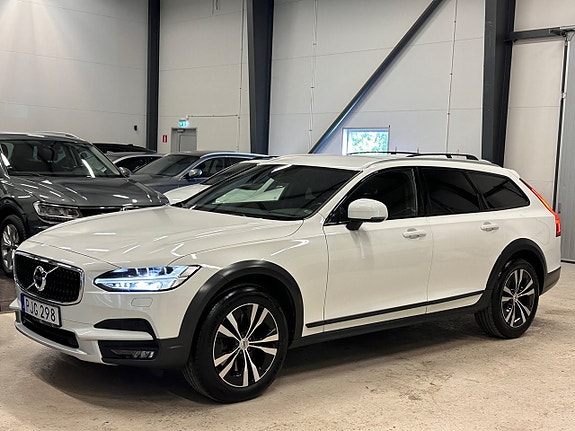 Volvo V90 Cross Country 6 of 30