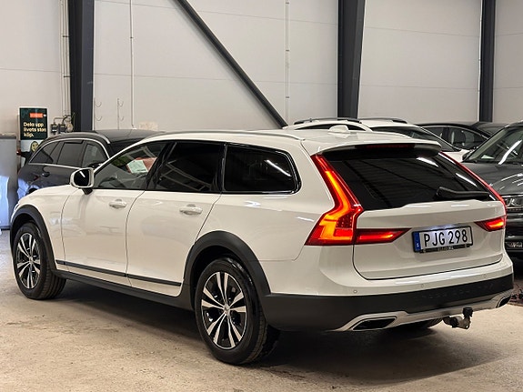 Volvo V90 Cross Country 5 of 30