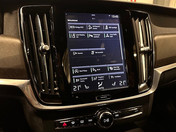Volvo V90 Cross Country 24 of 30