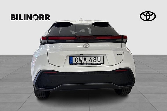 Toyota C-HR 5 of 12