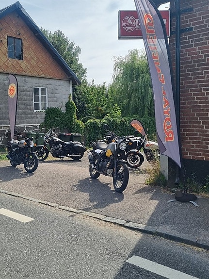 Royal Enfield Scram 411 Himalayan Scram 6 of 6