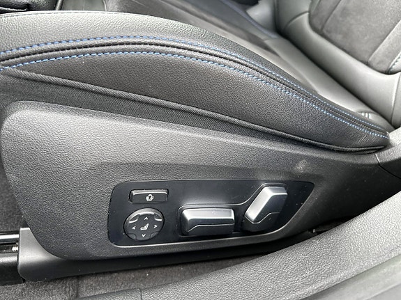 BMW i4 13 of 20