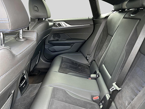 BMW i4 14 of 20