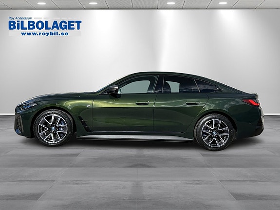 BMW i4 3 of 20