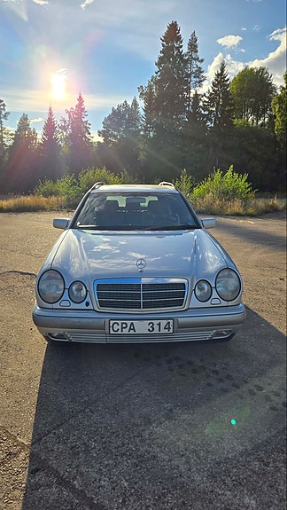 Mercedes-Benz E280 9 of 9