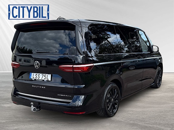 Volkswagen Multivan 4 of 20