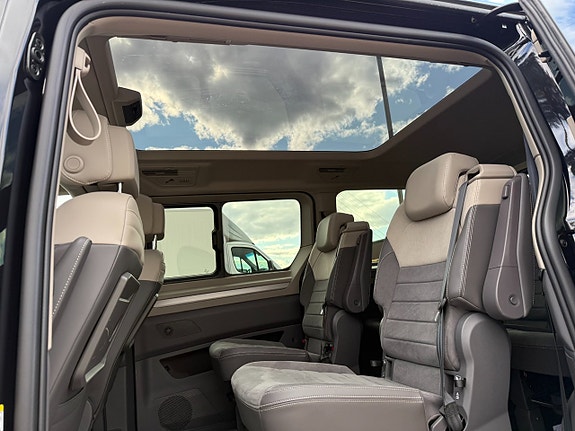 Volkswagen Multivan 19 of 20