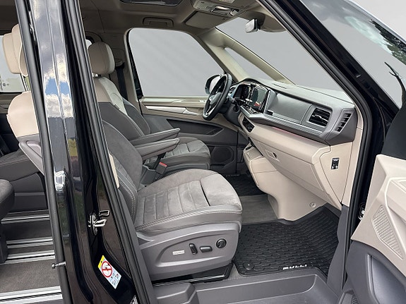 Volkswagen Multivan 9 of 20