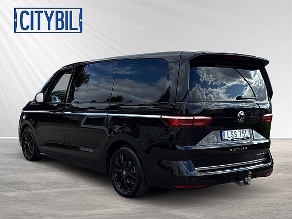 Volkswagen Multivan 3 of 20