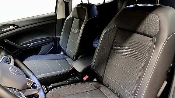 Volkswagen T-Cross 8 of 19