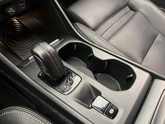 Volvo XC40 30 of 30