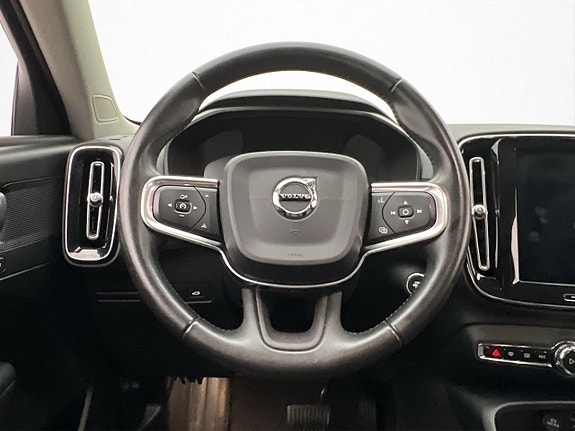 Volvo XC40 28 of 30