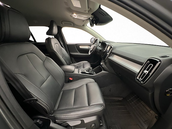 Volvo XC40 11 of 30