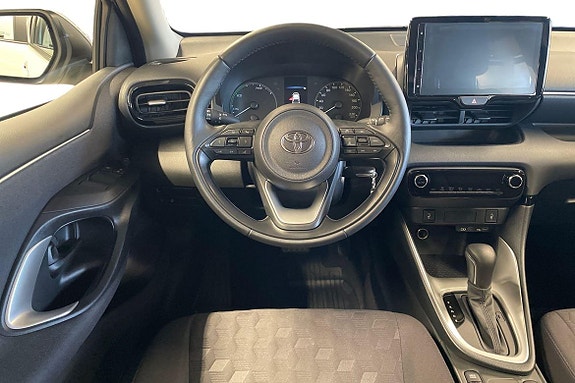 Toyota Yaris 11 of 21