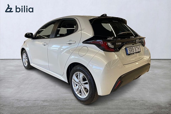 Toyota Yaris 2 of 21