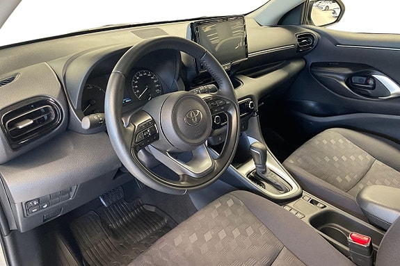 Toyota Yaris 14 of 21