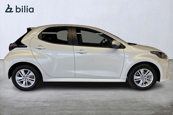 Toyota Yaris 18 of 21