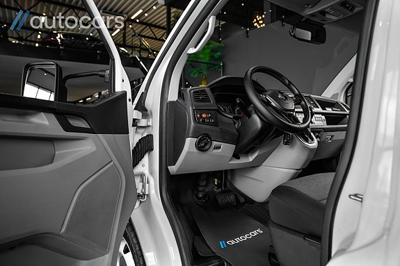 Volkswagen Transporter 19 of 30